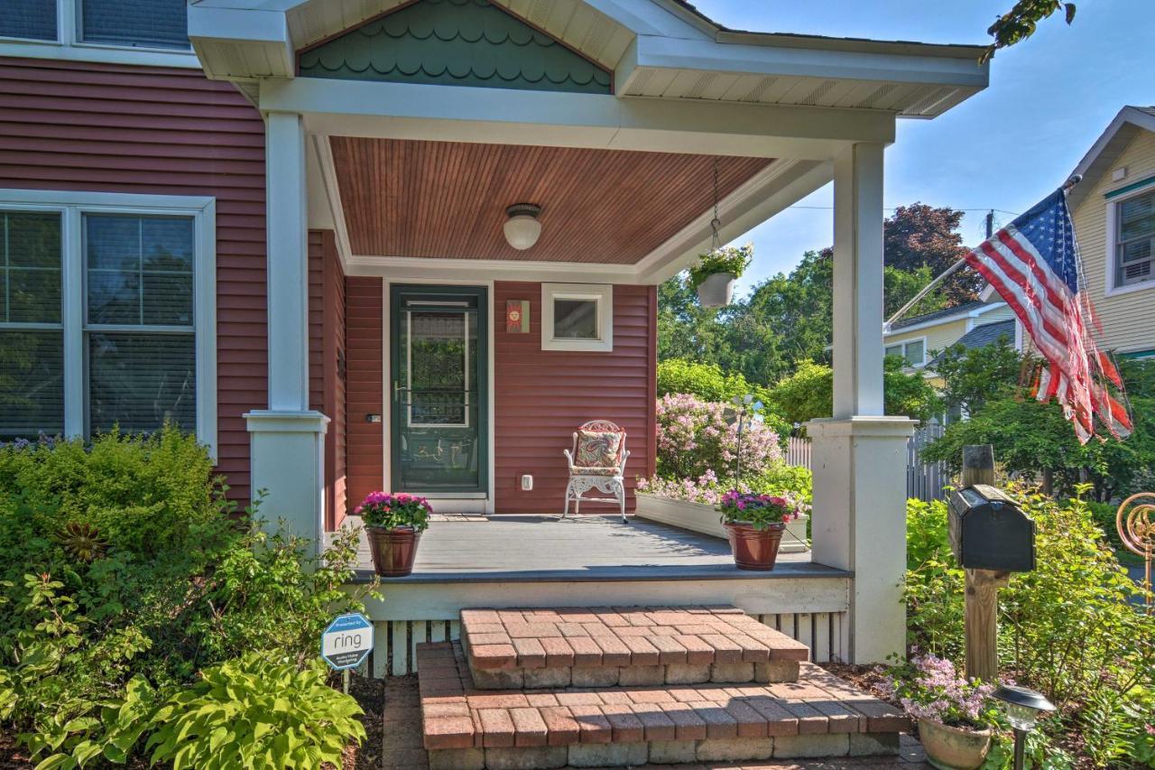Downtown Charlevoix Duplex Half Mi To Lake Michigan Exterior photo